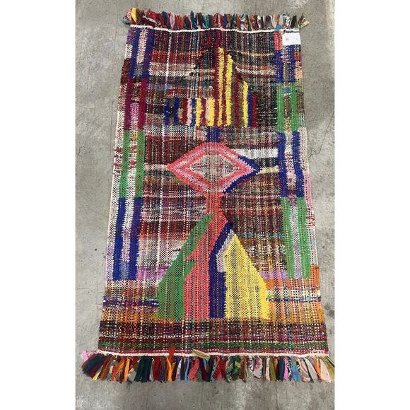 Urban Outfitters Urban Renewal Remnants Holly Rug 3 x 5 Ft - Picture 3 of 4